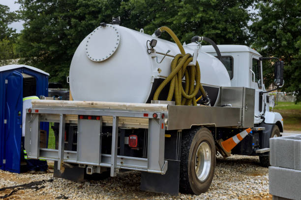 Best Portable restroom trailer rental  in Fort Meade, FL